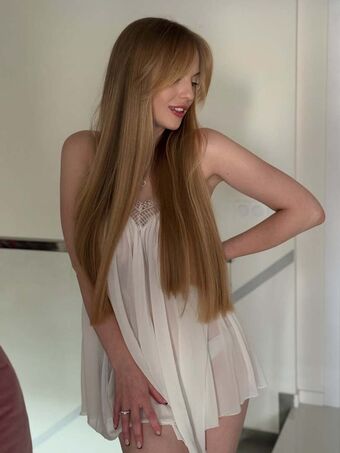 Oksana Neveselaya Nude Leaks OnlyFans Photo 33