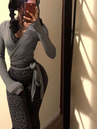 user1937926397 Nude Leaks OnlyFans Photo 46