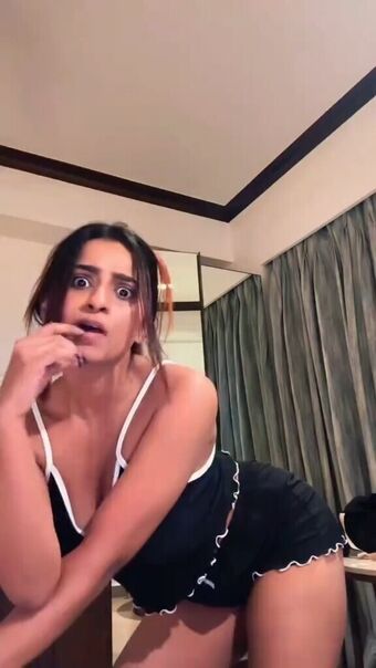 Suhana Khan Nude Leaks OnlyFans Photo 272