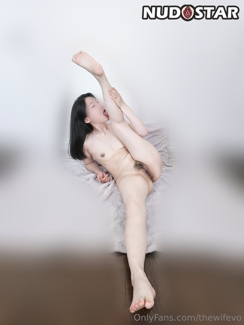 Thewifevo Leaked Photo 17
