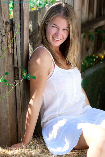 AbbyWinters Nude Leaks OnlyFans Photo 2