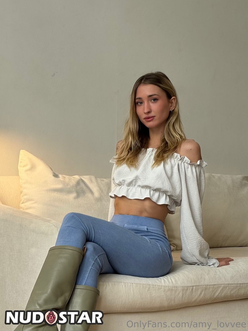 Amy_Lovvee Leaked Photo 7