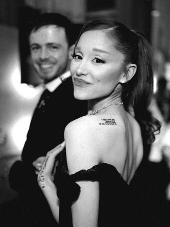 Ariana Grande Nude Leaks OnlyFans Photo 386