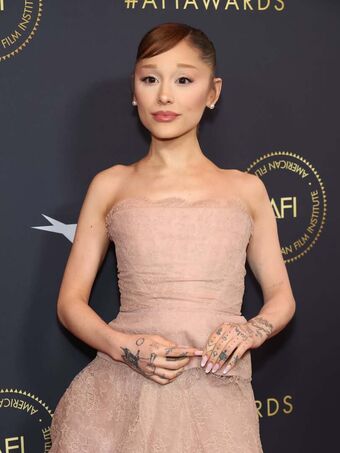 Ariana Grande Nude Leaks OnlyFans Photo 383