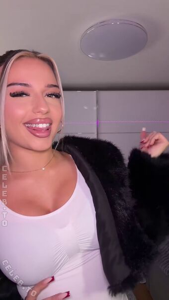 avendaaxs Nude Leaks OnlyFans Photo 26