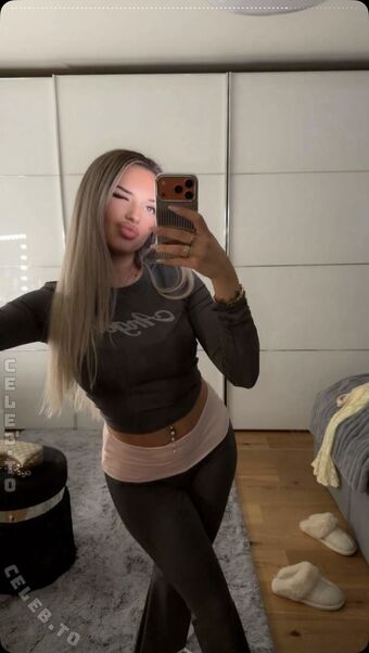 avendaaxs Nude Leaks OnlyFans Photo 27