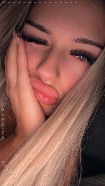 avendaaxs Nude Leaks OnlyFans Photo 31