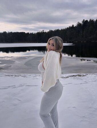 Avery Santoro Nude Leaks OnlyFans Photo 28