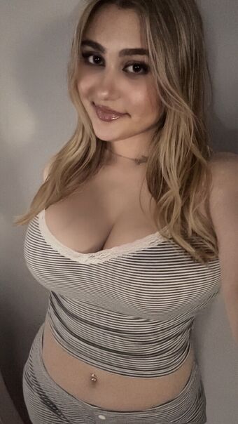 Avery Santoro Nude Leaks OnlyFans Photo 26