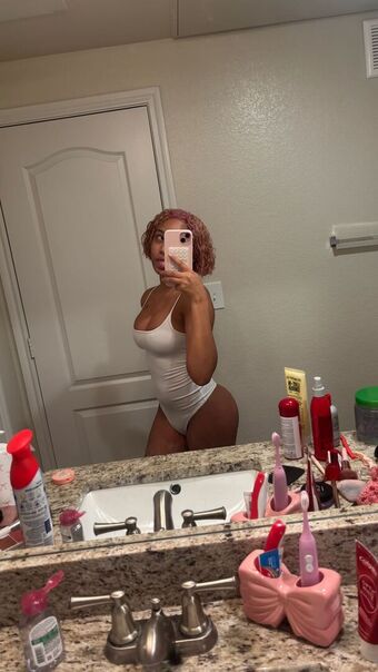 bllessiingss Nude Leaks OnlyFans Photo 22