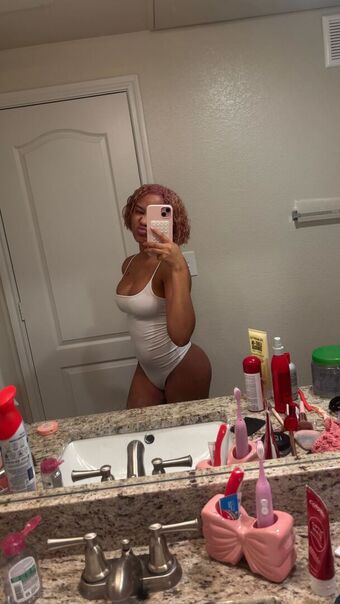 bllessiingss Nude Leaks OnlyFans Photo 21