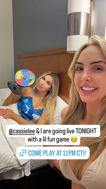 Cassie Lee/Jess McKay (Peyton Royce/Billie Kay) Nude Leaks OnlyFans Photo 1