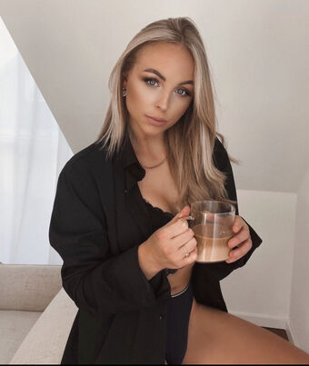 Celine Preuß Nude Leaks OnlyFans Photo 19