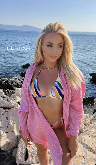 Celine Preuß Nude Leaks OnlyFans Photo 15