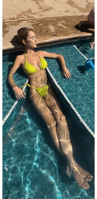 Chloe East Nude Leaks OnlyFans Photo 72