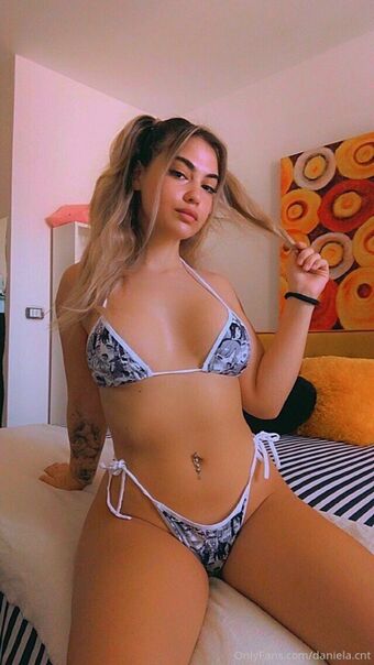 daniela.cnt Nude Leaks OnlyFans Photo 9