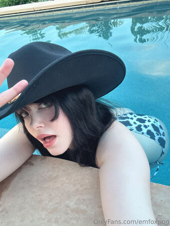 Emfox.png Nude Leaks OnlyFans Photo 12