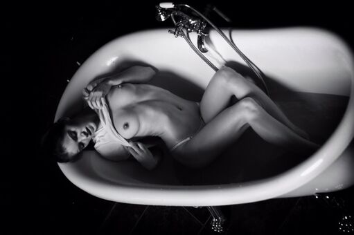 Evelina Darling Nude Leaks OnlyFans Photo 9