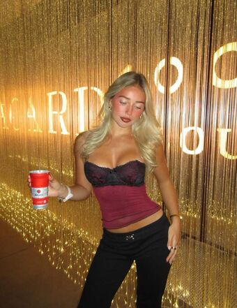 Grace Quigley Nude Leaks OnlyFans Photo 32