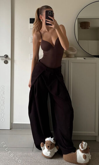 Hannah Maria Nude Leaks OnlyFans Photo 94