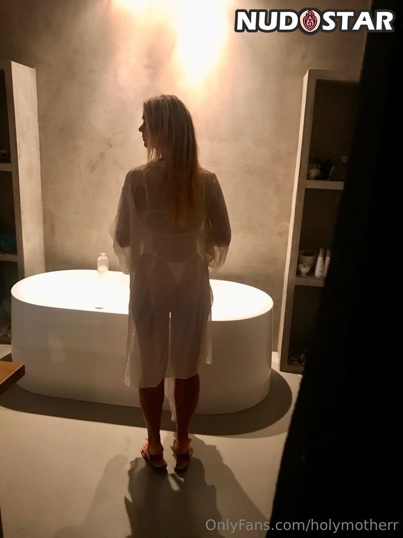 Holymotherr Leaked Photo 20