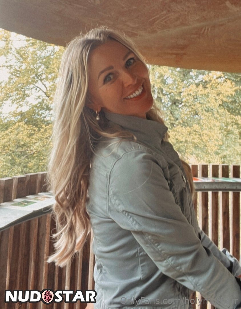 Holymotherr Leaked Photo 3