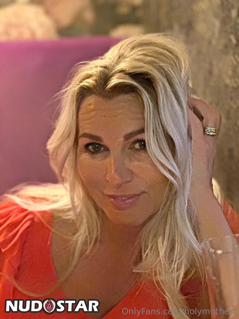 Holymotherr Leaked Photo 18