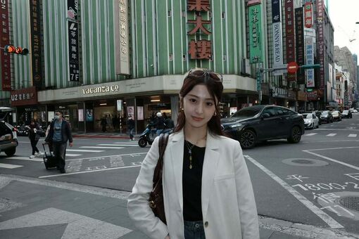 Huh Yunjin 허윤진 Nude Leaks OnlyFans Photo 161