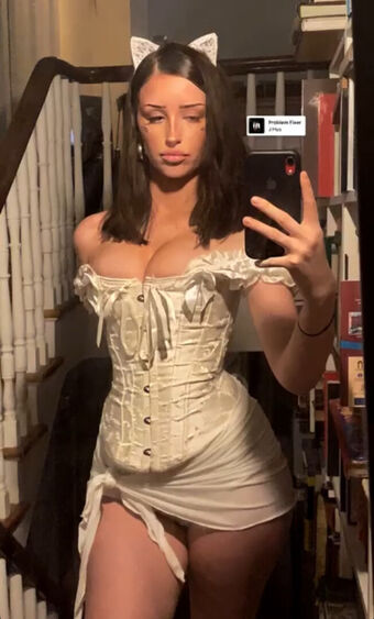 Isabelle / 3sa.1e / mizzyalwaysonline / mizzybackonline Nude Leaks OnlyFans Photo 3