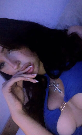 Isabelle / 3sa.1e / mizzyalwaysonline / mizzybackonline Nude Leaks OnlyFans Photo 2