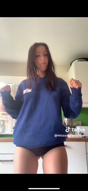 Isabelle / 3sa.1e / mizzyalwaysonline / mizzybackonline Nude Leaks OnlyFans Photo 7