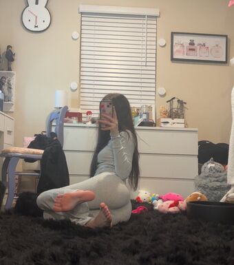 isizzly / sizzlymizzly Nude Leaks OnlyFans Photo 49