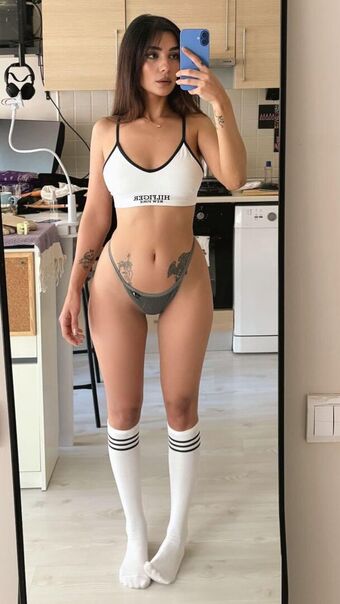 kübraçamlıbel Nude Leaks OnlyFans Photo 5