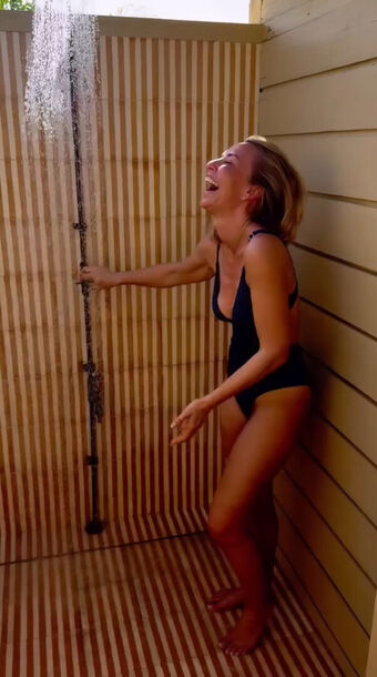 Laura Hamilton Nude Leaks OnlyFans Photo 110