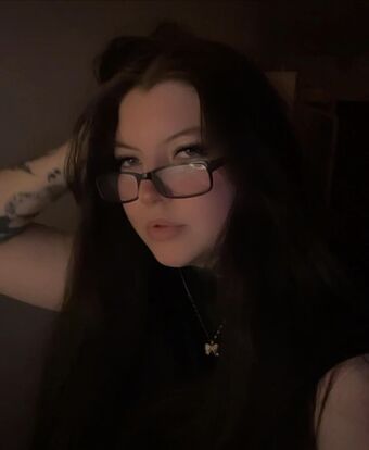 yours_lea Nude Leaks OnlyFans Photo 1