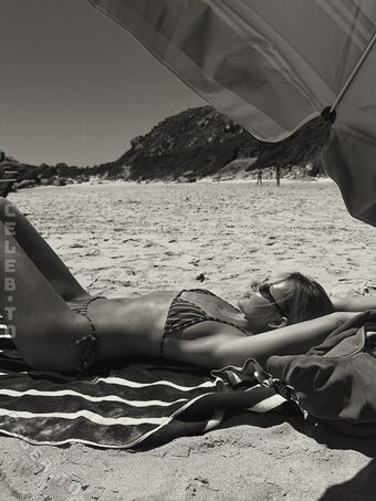 Lili Hamann Nude Leaks OnlyFans Photo 77