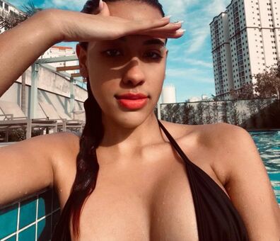 Magrinha Siliconada Nude Leaks OnlyFans Photo 14