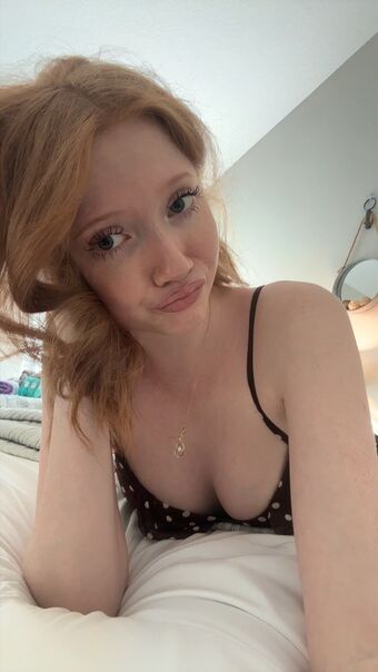 Makenna Kelly / Lifewithmak Nude Leaks OnlyFans Photo 24