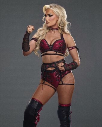 Mariah May Nude Leaks OnlyFans Photo 400