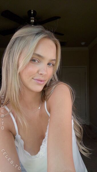 Paige Mackenzie Nude Leaks OnlyFans Photo 26