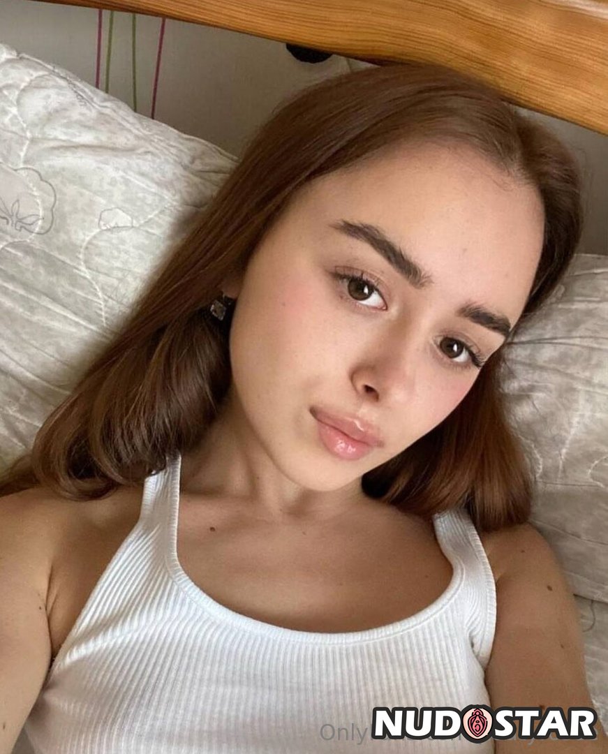 Poutyrosee Leaked Photo 14