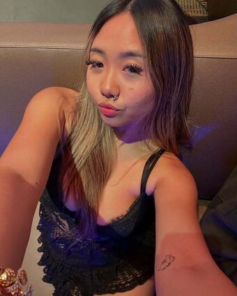 Serina Xiong Nude Leaks OnlyFans Photo 8