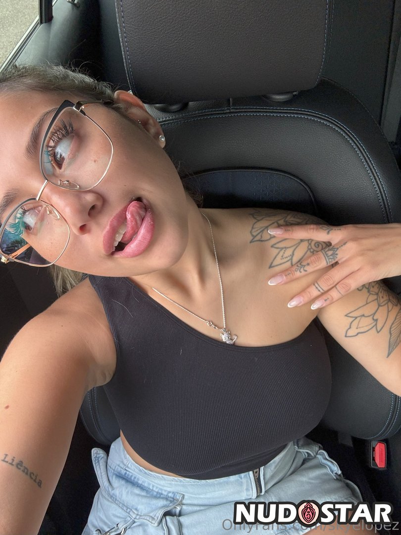 Skyelopez Leaked Photo 11