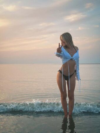 Sterre Meijer Nude Leaks OnlyFans Photo 72