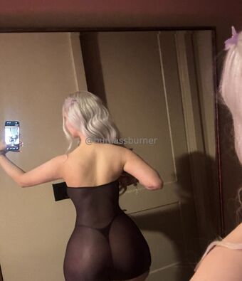 Waifuafterhours Nude Leaks OnlyFans Photo 26