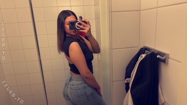 Yasmin-Blue Nude Leaks OnlyFans Photo 4