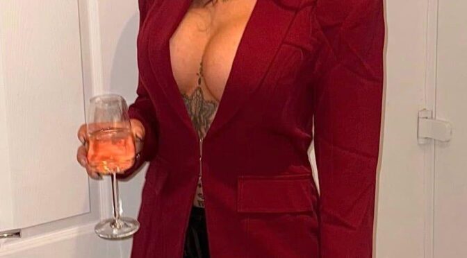 Amy Kerr Sexy (13 Photos)