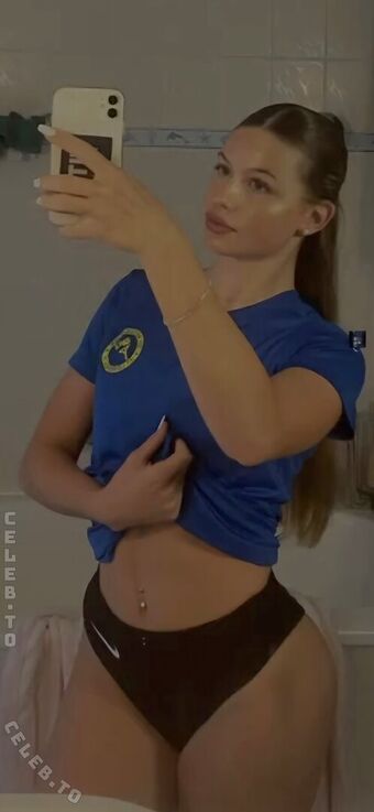 Leni.sfh Nude Leaks OnlyFans Photo 24