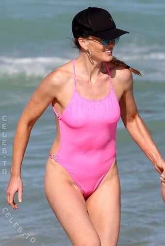 Anne Vyalitsyna Nude Leaks OnlyFans Photo 33