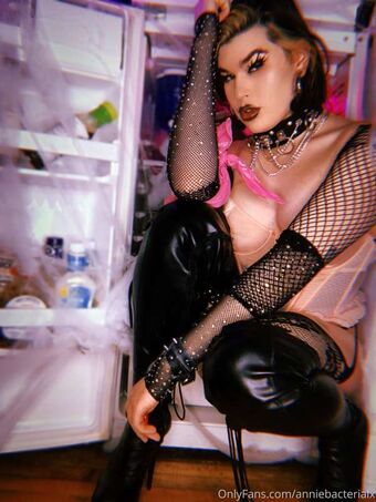 Annie Bacterial Nude Leaks OnlyFans Photo 12